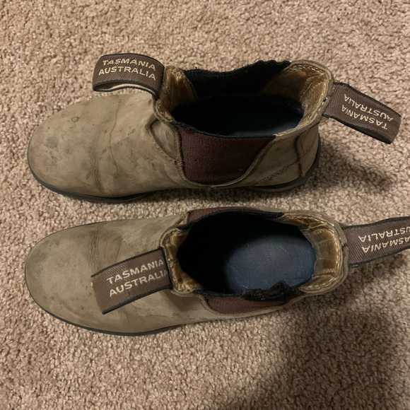 Blundstone Shoes - Blundstones rustic brown color.